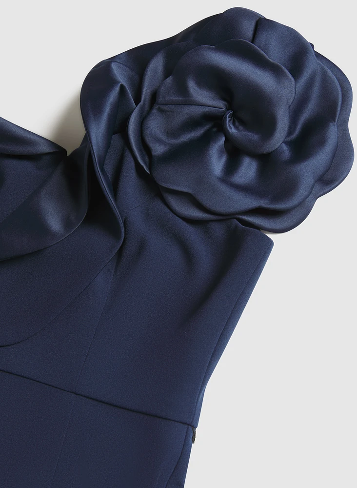 Robe asymétrique à volants