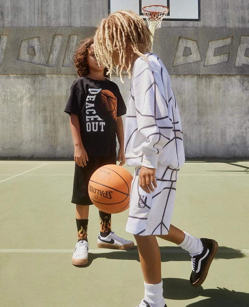 Basket Neutral Short.