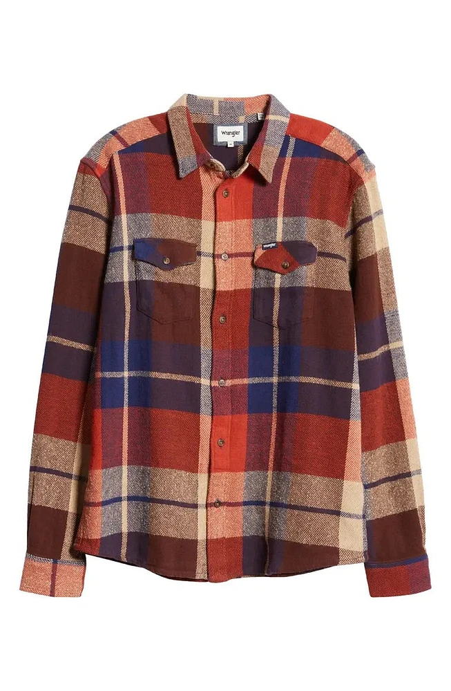 WRANGLER: PLAID FLANNEL BUTTON UP SHIRT