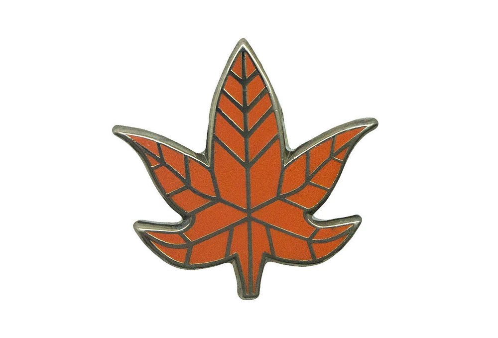 PINTRILL: MAPLE LEAF PIN