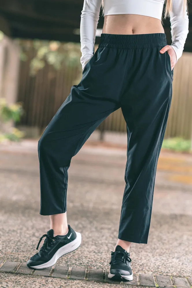 RAINA WOVEN ANKLE CROPPED PANT (UPF 50+)