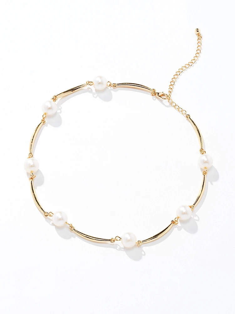 Delicate Pearl Necklace