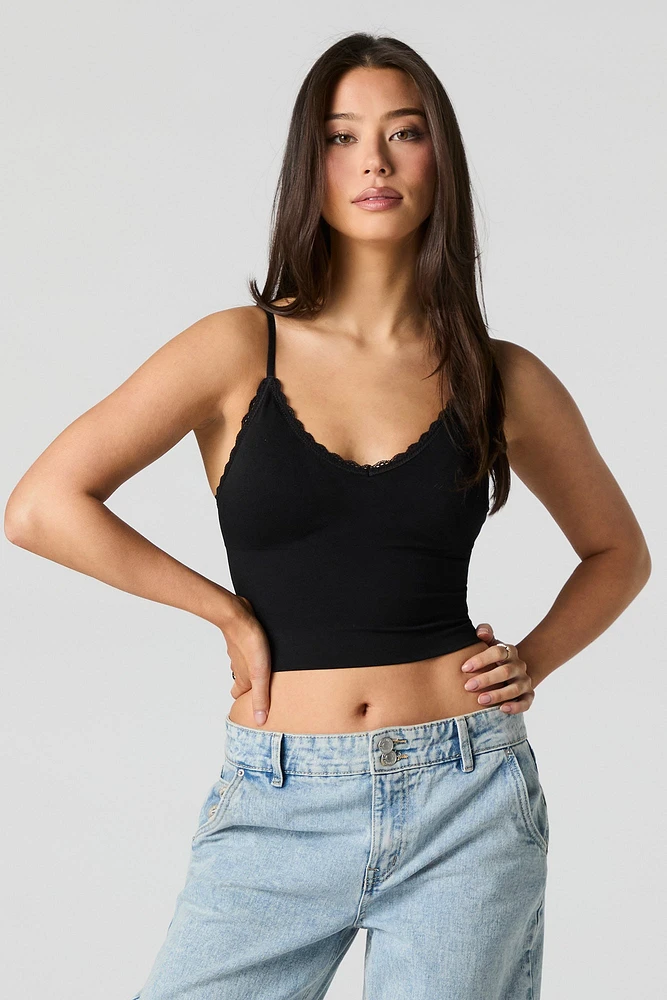Camisole sans couture avec liséré de dentelle et encolure en V