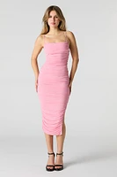 Robe midi moulante en filet ruché