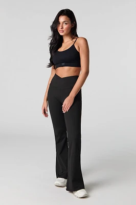 Pantalon Active à jambe évasée avec poches latérales surplis