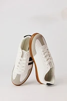 Retro Low Top Sneaker
