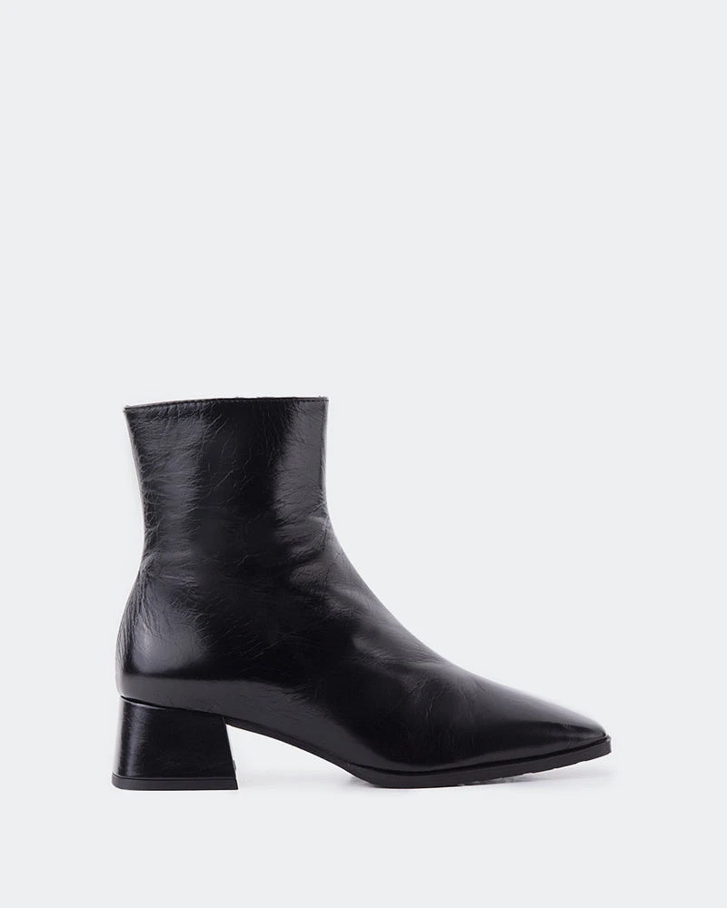 Westluc Black Leather