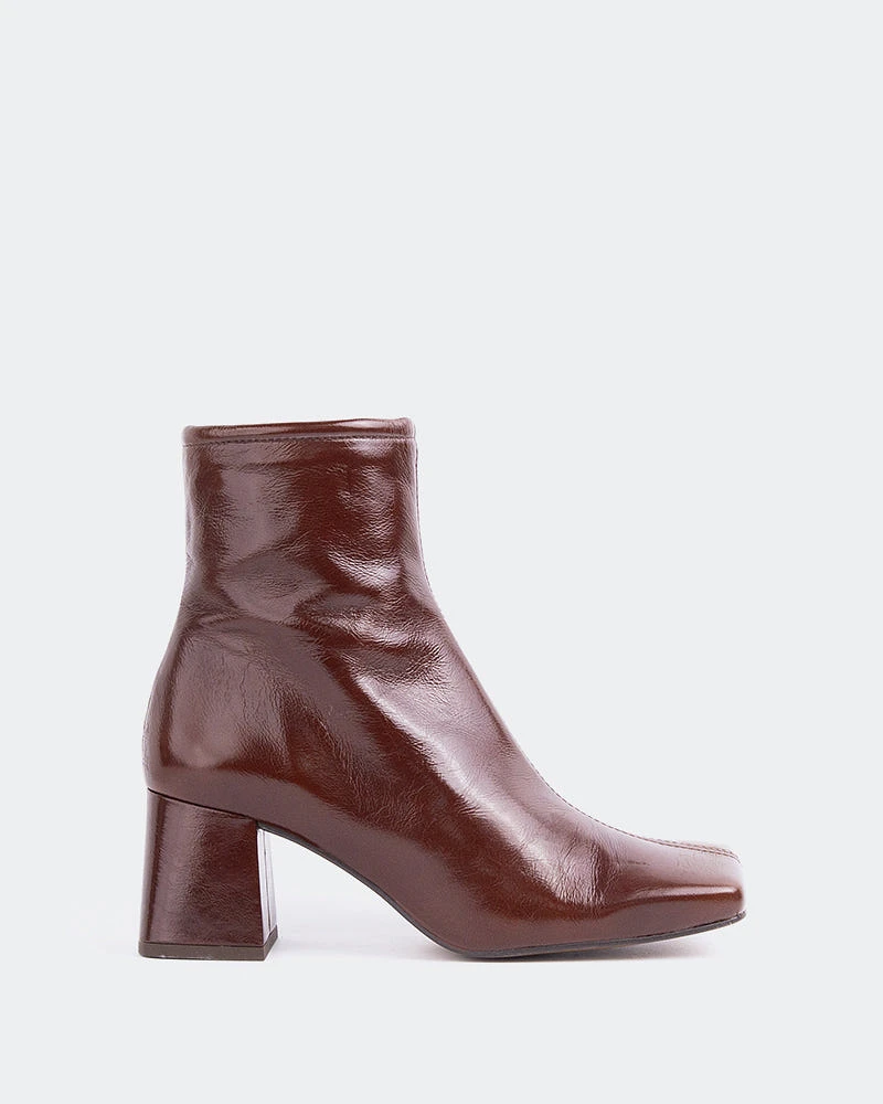 Almeria Chestnut Leather