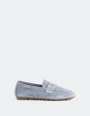 Ezzie Lt. Blue Suede