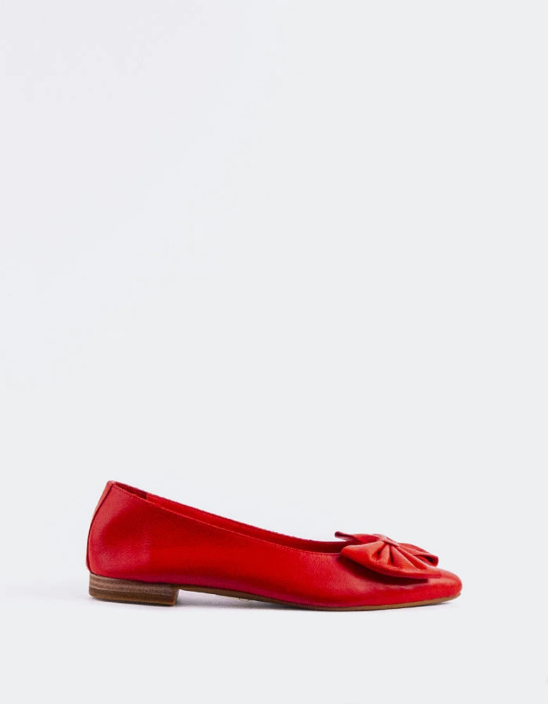 Ulwin Red Leather