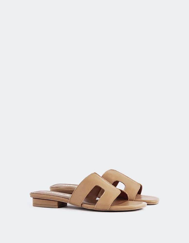 Vlist Tan Leather