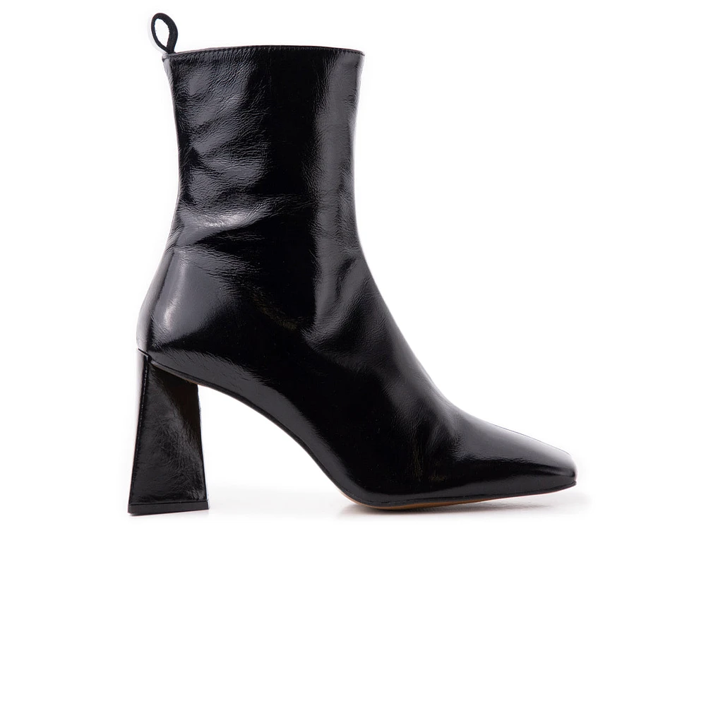 Mannedorf Black Leather