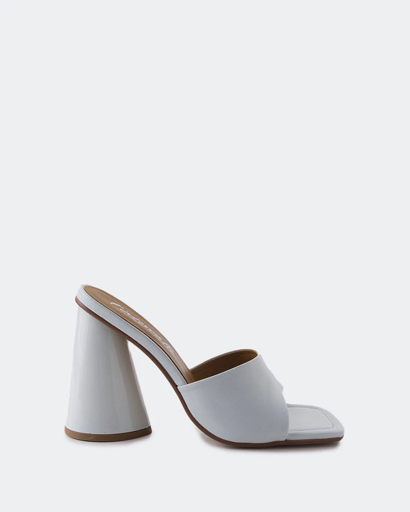 Alaya Light Blue Leather