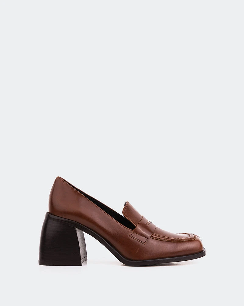 Elm Chestnut Leather