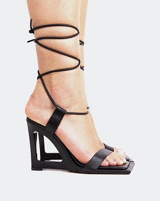Quata Black Leather