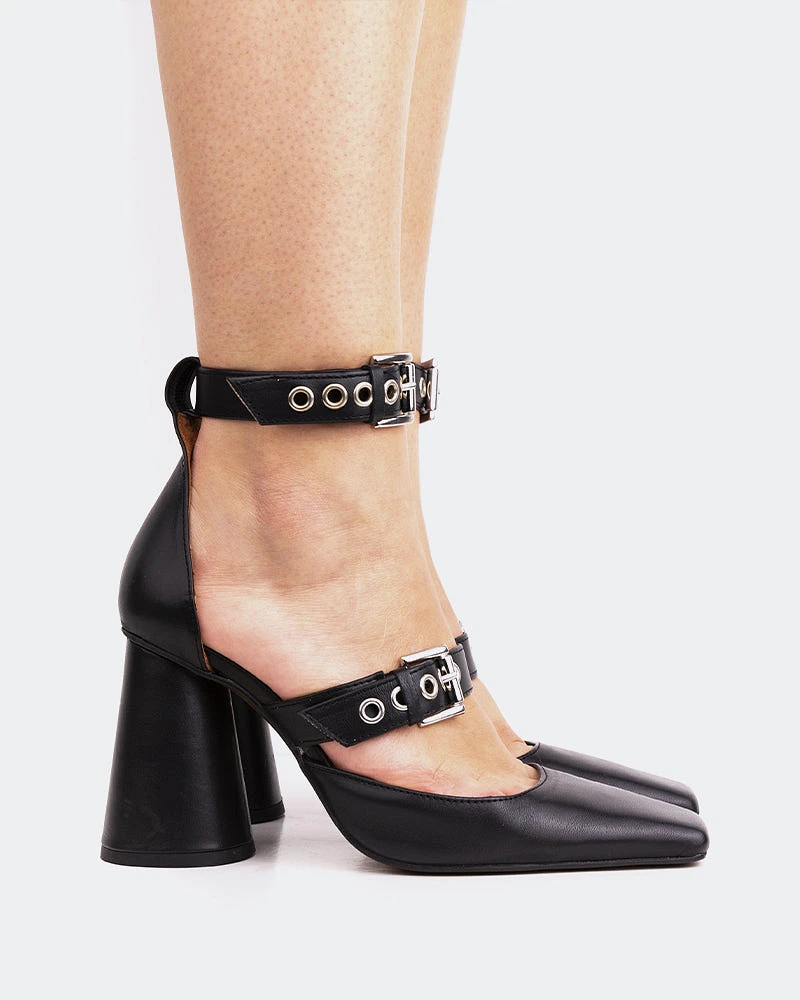 Roses Black Leather
