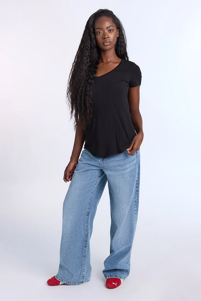 Short Sleeve V-Neck Relaxed Tee