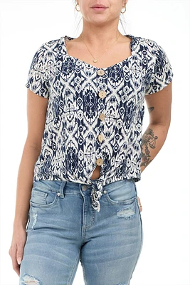 Printed blouse tied at the front