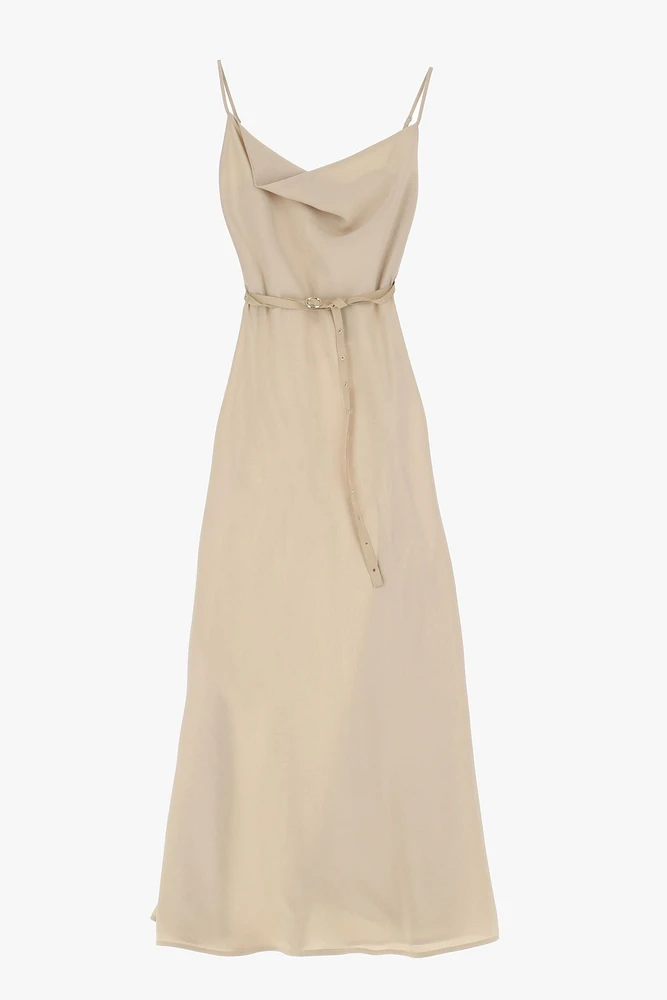Robe longue à fines bretelles