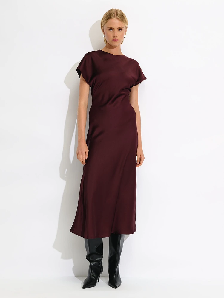 Robe longue en satin