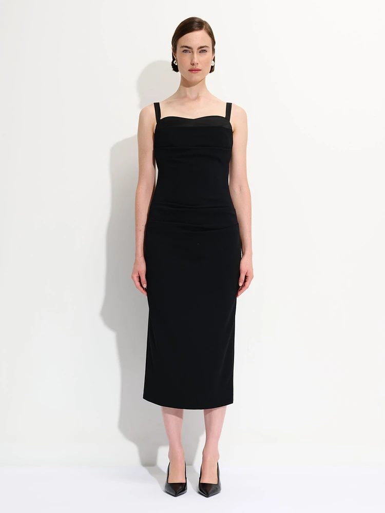Robe mi-longue drapée