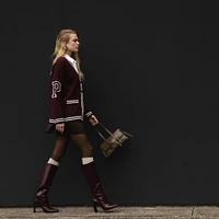 Cardigan à lettres appliquées