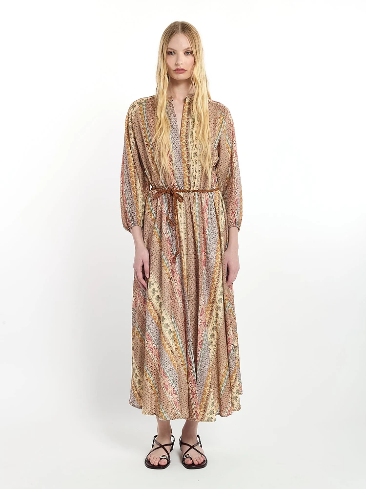 Robe imprimée ceinturée