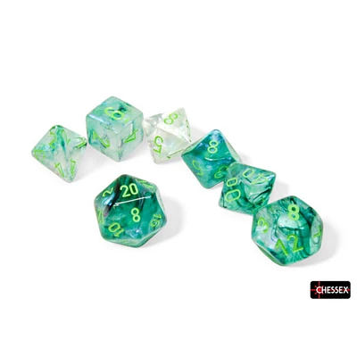 7 dés polyédriques Borealis Luminary kelp avec chiffres verts pâles