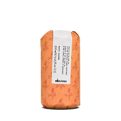 More Inside This Is an Oil Non Oil  250ml (8.45 oz)