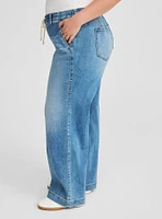 Weekend Mid-Rise Wide Leg Jean