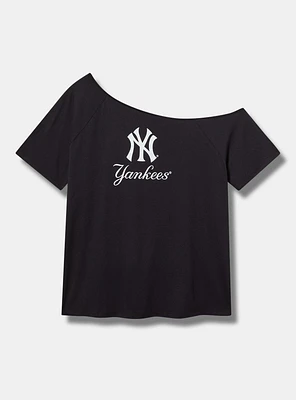 MLB New York Yankees Cotton Off-Shoulder Tee