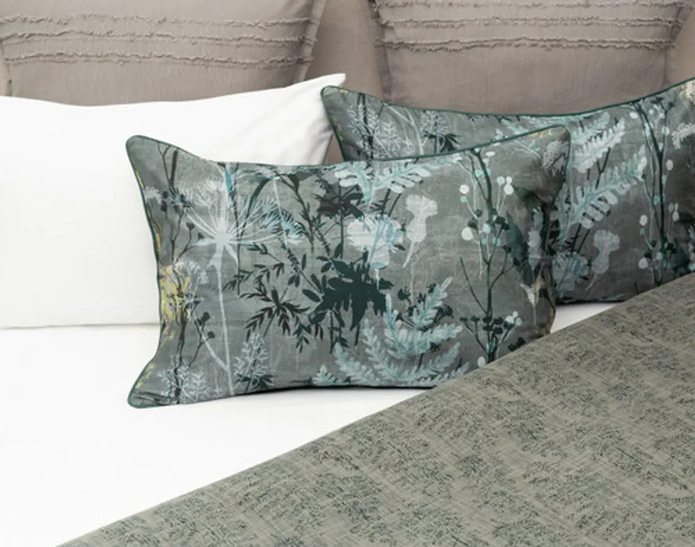 Thistledown Pillow Sham, Botanical, Green,