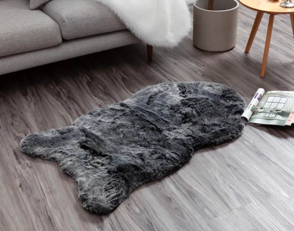 Polar Faux Fur Rug, Black