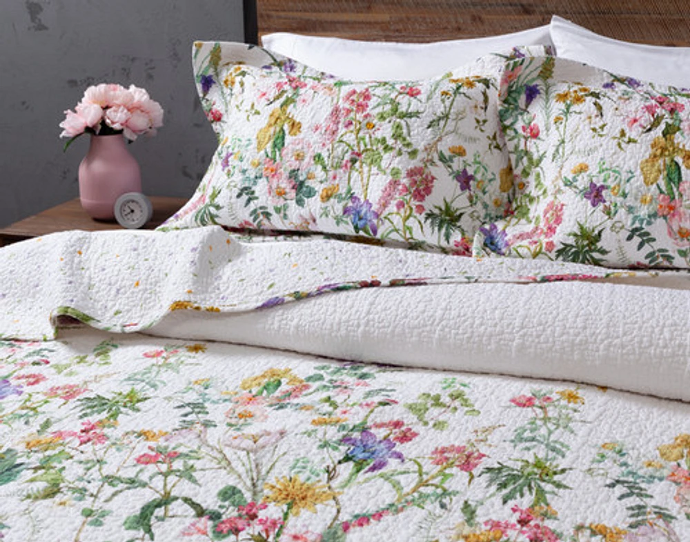 Summerfield Cotton Quilt Set, Floral, White, Queen