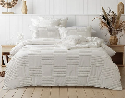 Caro Duvet Cover, Cotton, Geometric, White, Queen