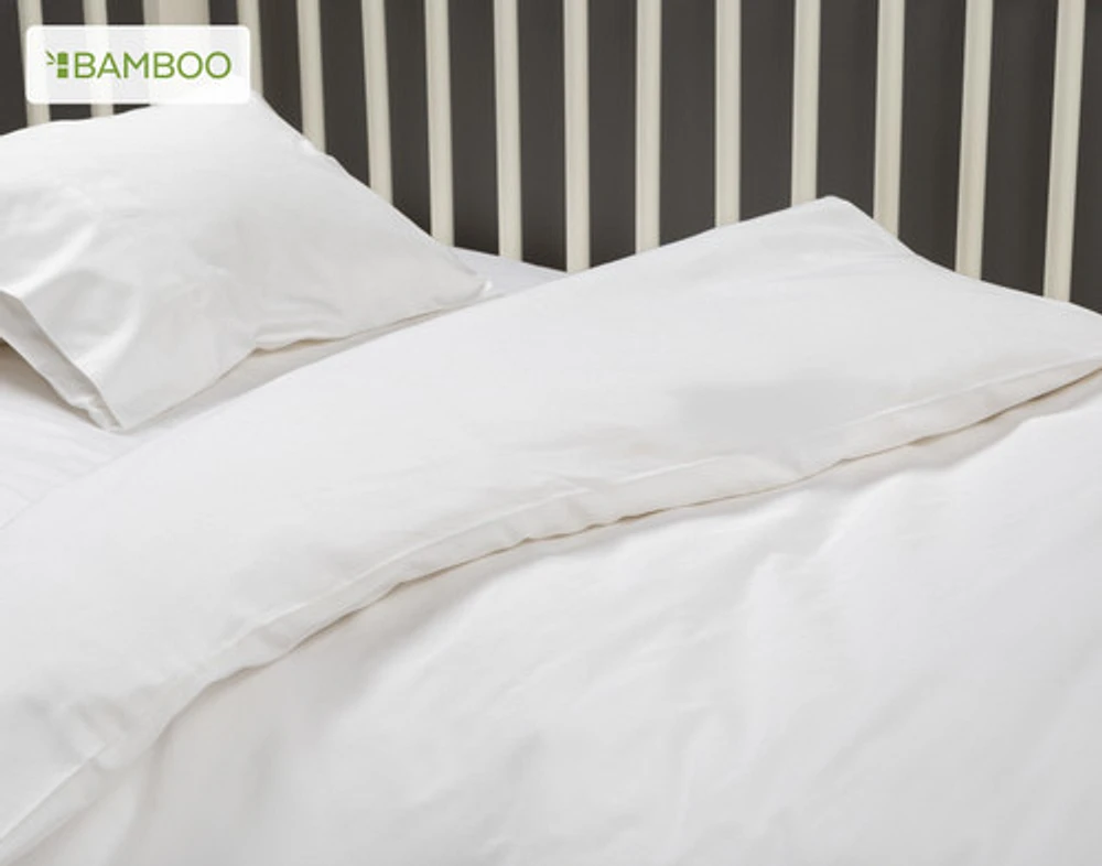 3-Piece Nature's Nest Crib-Sized Bedding Bundle, RDS Certified, White