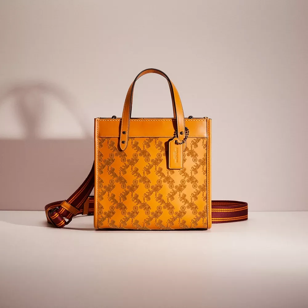 Restored Field Tote 22 With Horse And Carriage