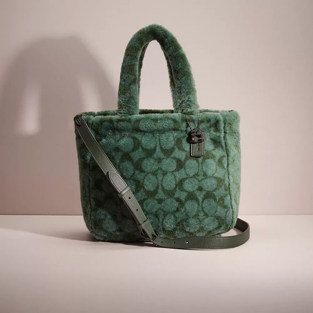 Restored Tote 28 In Signature Shearling