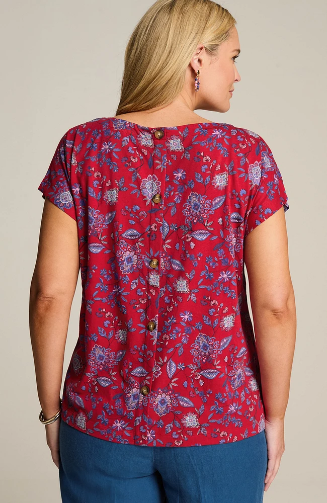 boat-neck buttoned-back tee