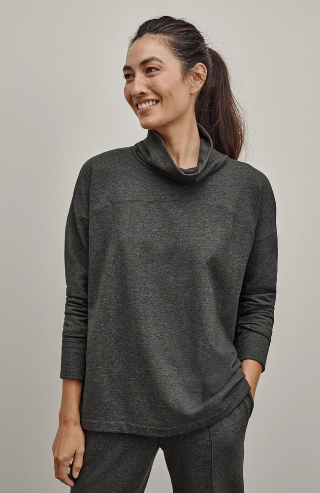 fit fleece turtleneck top
