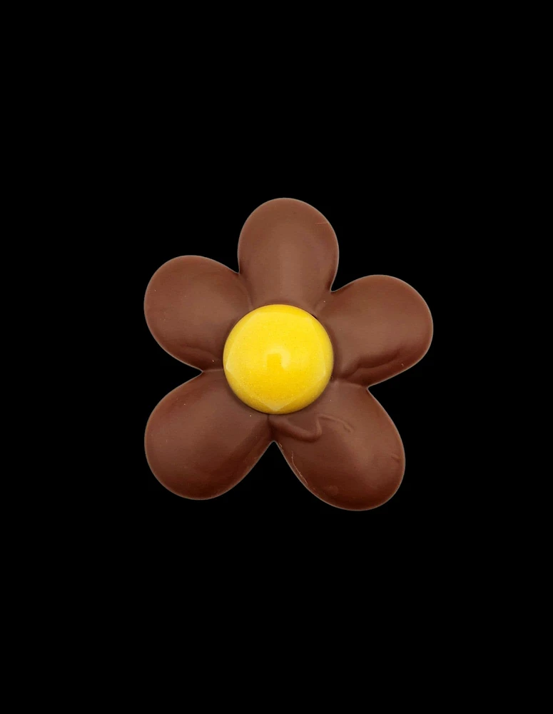 A-18x milk chocolate flowers, délai 14 days, To be wrapped, available while supplies last
