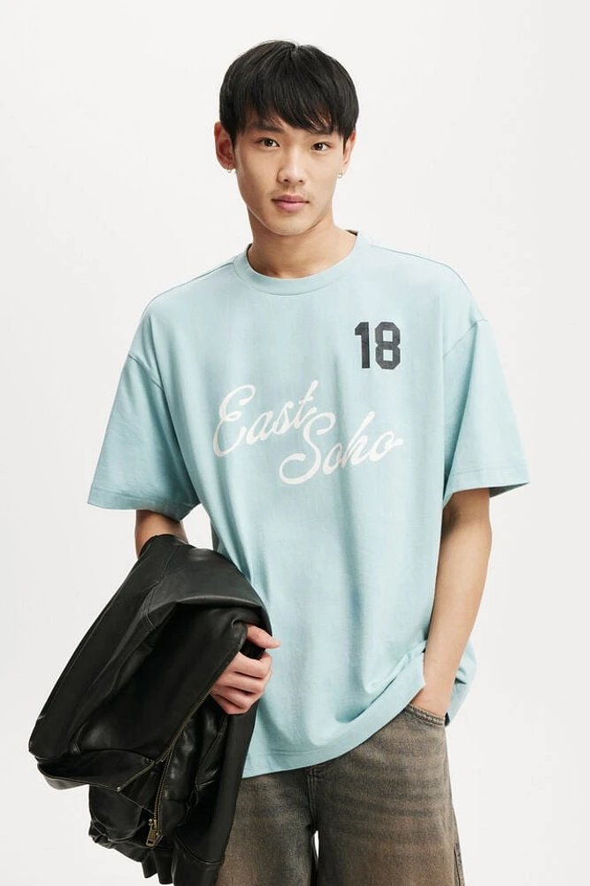 Box Fit Graphic T-Shirt