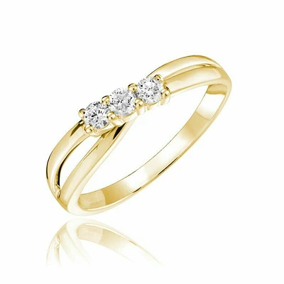 Three Stone Solitaire Fashion Ring Yellow Gold
