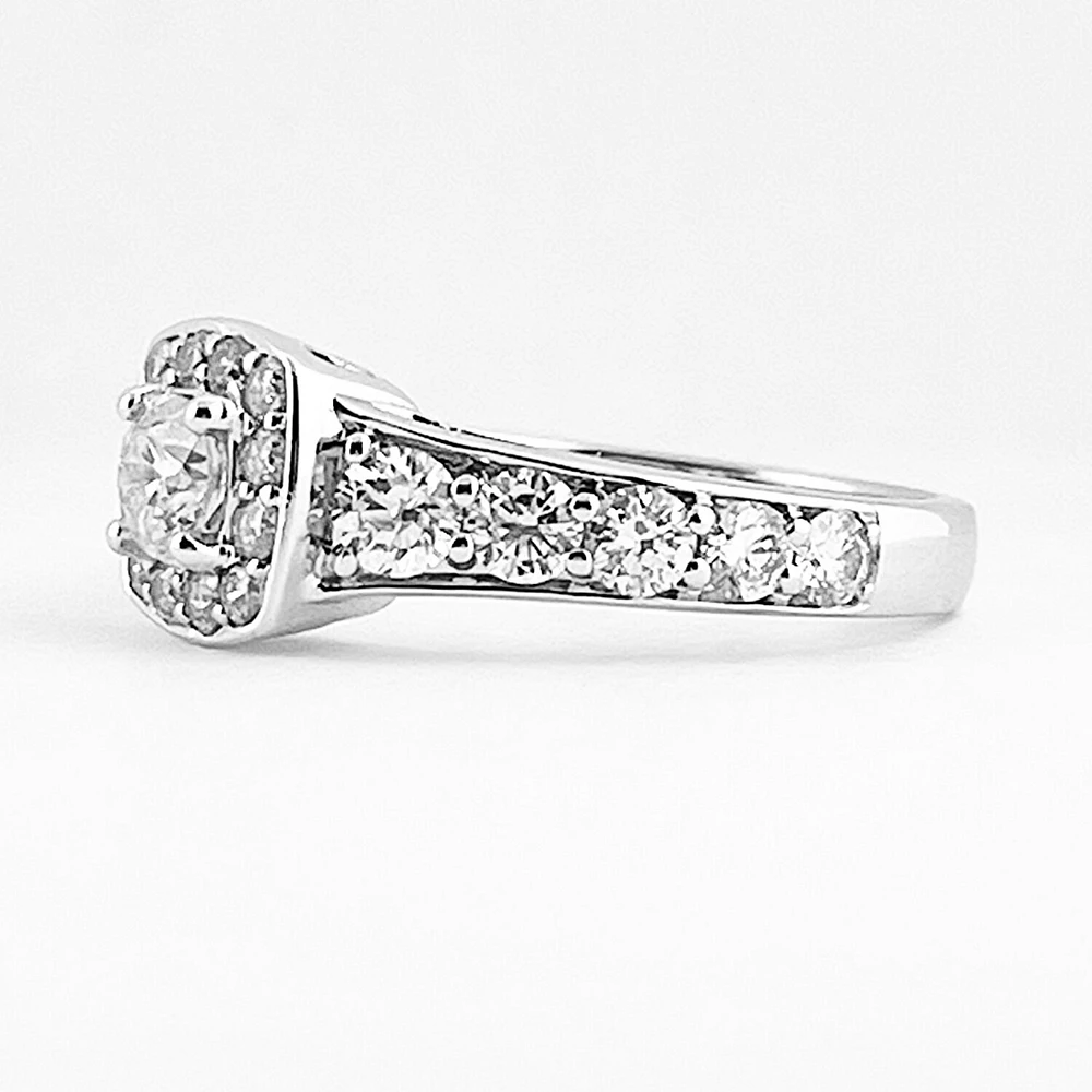 Round Cut Engagement Ring With Halo