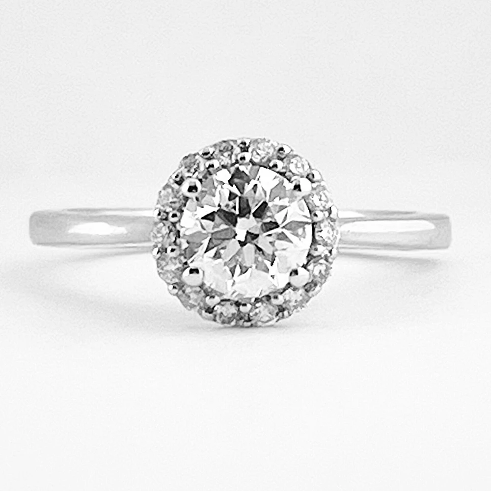 Round Cut Engagement Ring With Halo