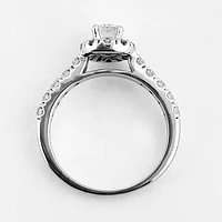 Round Cut Engagement Ring With Halo