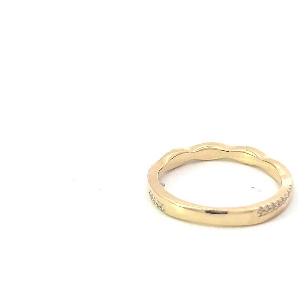 14K Yellow Gold 0.15cttw Diamond Ring - size 6.5