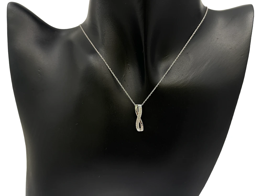 10K White Gold 0.05cttw Diamond Pendant, 18"