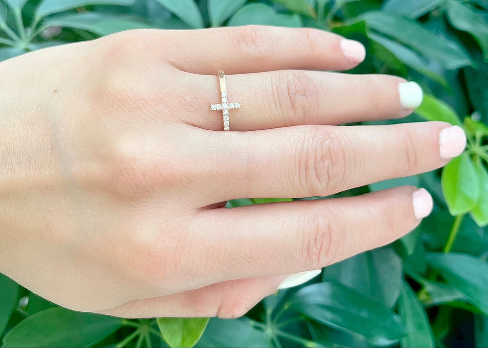 14K Rose Gold Cross 0.17cttw Diamond Ring, size 6.5