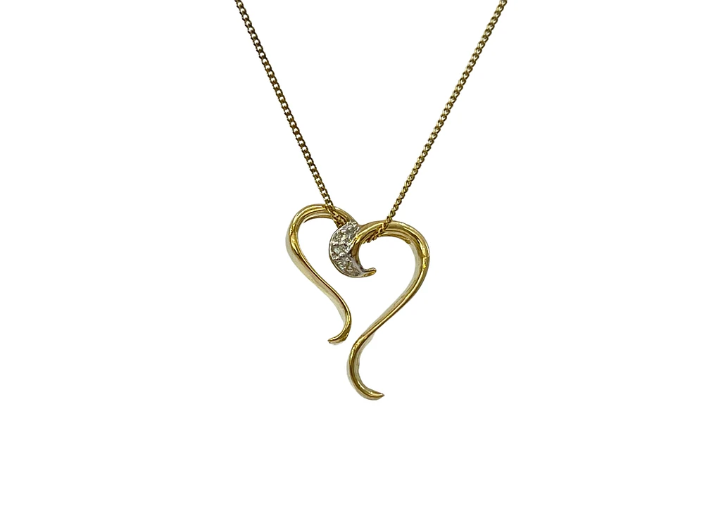 10K Gold 0.015cttw Diamond Heart Pendant